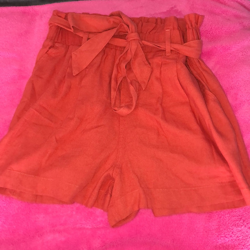 American Eagle red shorts with front tie